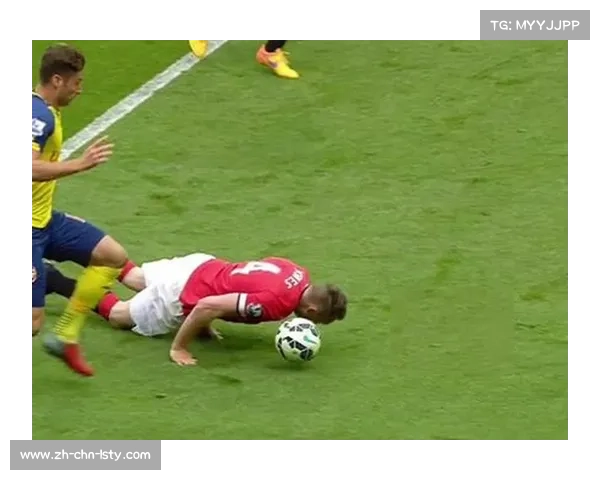 曼联后卫琼斯的辉煌职业生涯